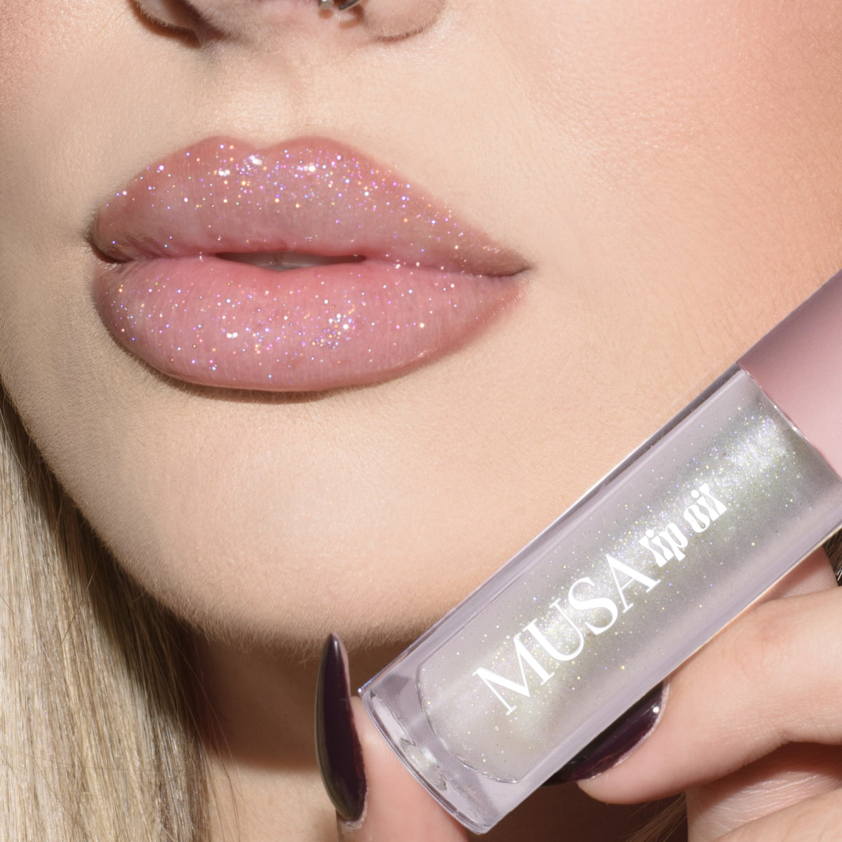 Lips with clear lip oil and holographic glitter.#color_cotton-candy