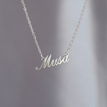 Musa Silver Necklace made of stainless steel.